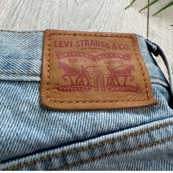 Levi's Light Blue Jean Shorts - Picture 3 of 6